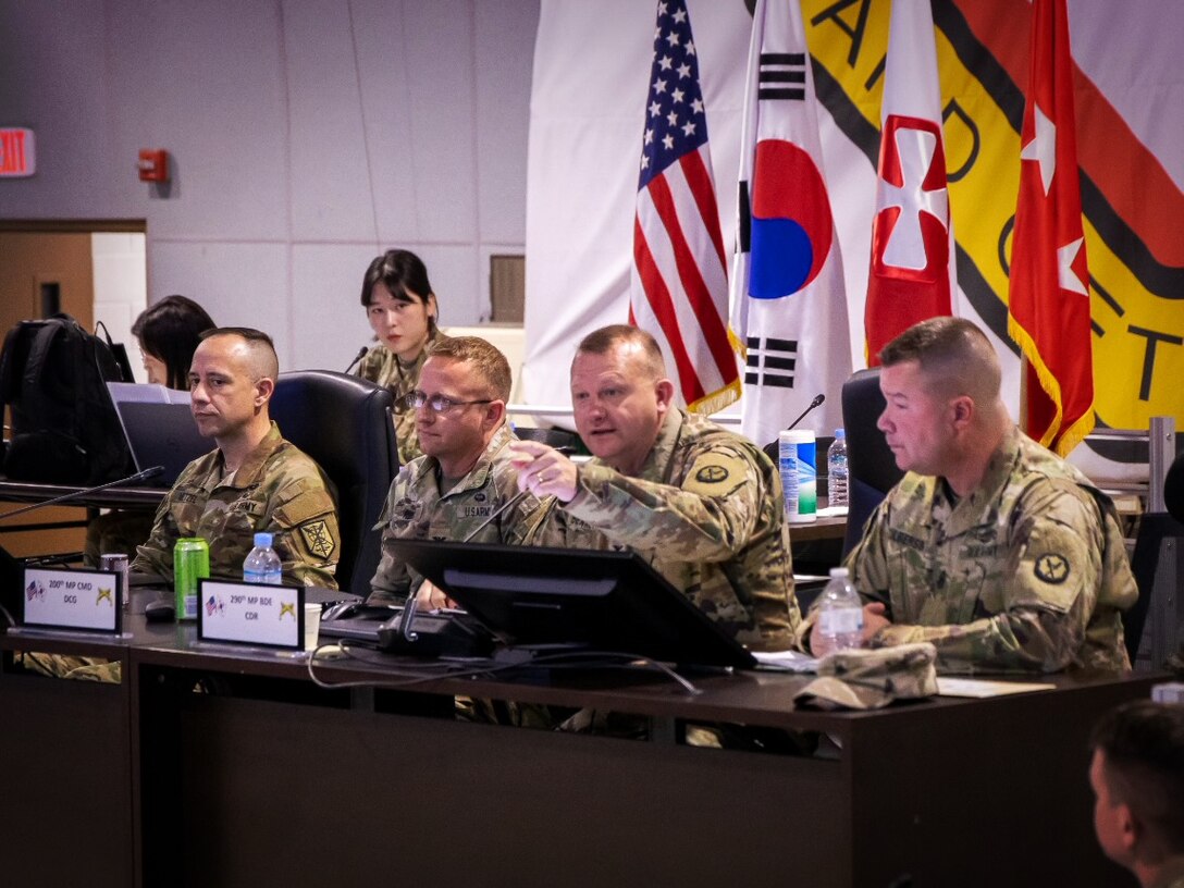 Army Reserve military police Soldiers train detainee operations with ROK Army