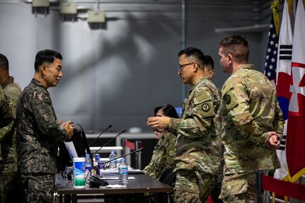 Army Reserve military police Soldiers train detainee operations with ROK Army