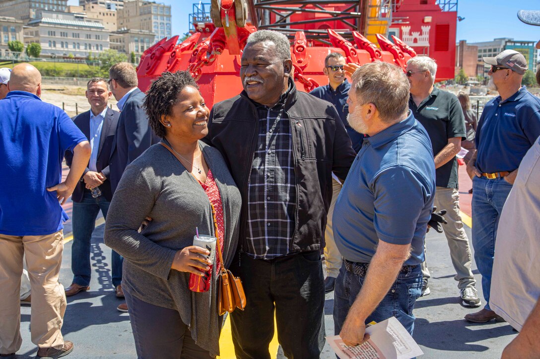 The U.S. Army Corps of Engineers Memphis District officially launched its new, $25.5 million Bank Grading Unit (BGU), “Grader 1”, with a May 2 christening ceremony on a boat ramp located in downtown Memphis, Tennessee.