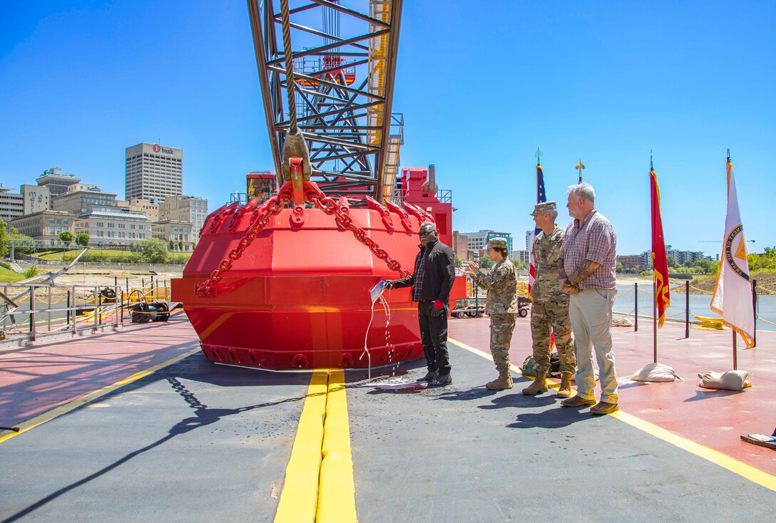 The U.S. Army Corps of Engineers Memphis District officially launched its new, $25.5 million Bank Grading Unit (BGU), “Grader 1”, with a May 2 christening ceremony at a boat ramp located in downtown Memphis, Tennessee.