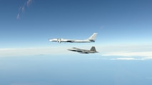 F-22 intercepts Russian Bear