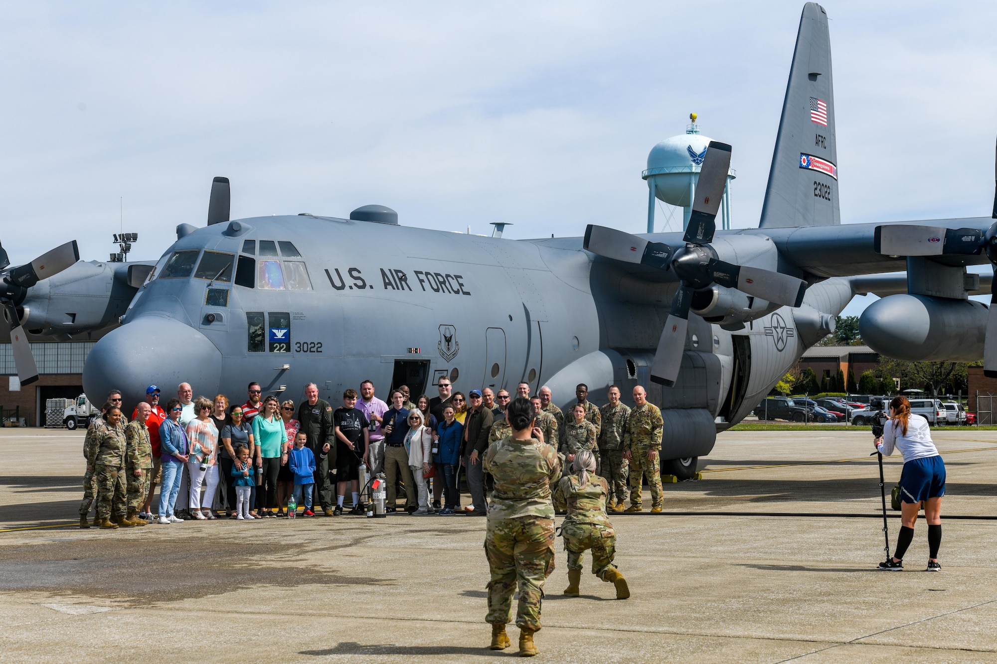 Retirees pay final respect to aircraft 1391 > 139th Airlift Wing > Article  Display