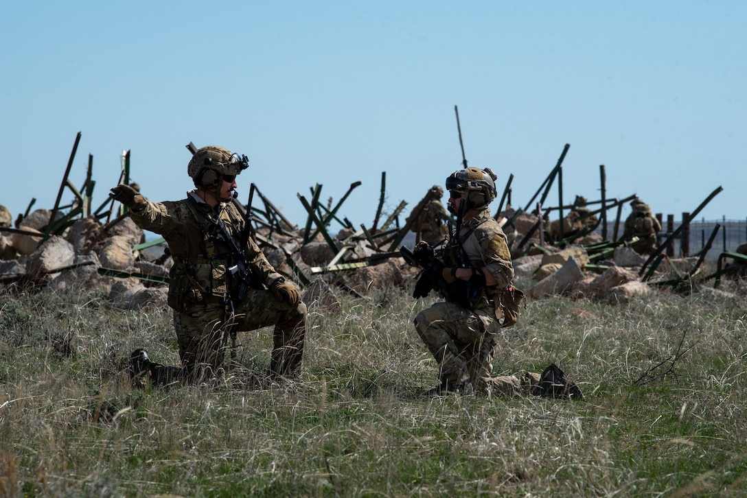 Airmen with the Kentucky Air National Guard’s 123rd Special Tactics Squadron perform combat search-and-rescue during Exercise Agile Chariot near Riverton, Wyoming, May 2, 2023. Agile Chariot tested Agile Combat Employment capabilities, including using smaller, more dispersed locations and teams to rapidly move and support aircraft, pilots and other personnel wherever they’re needed. (U.S. Air National Guard photo by Master Sgt. Phil Speck)