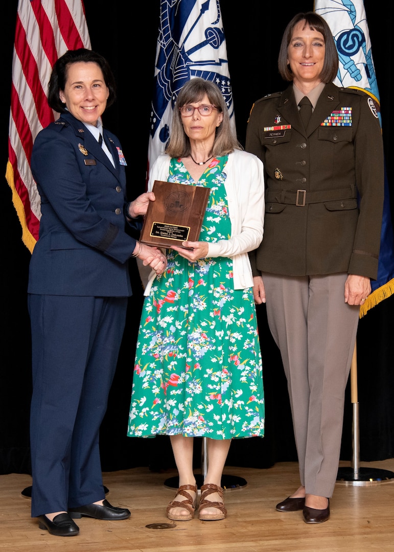 Military health leaders honor best in military medicine, medical education