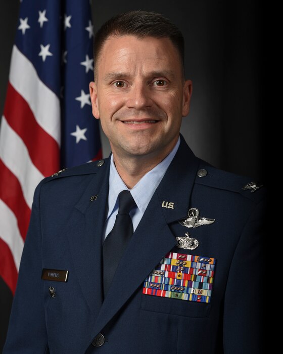 Official portrait of Col. Andrew P. Powers