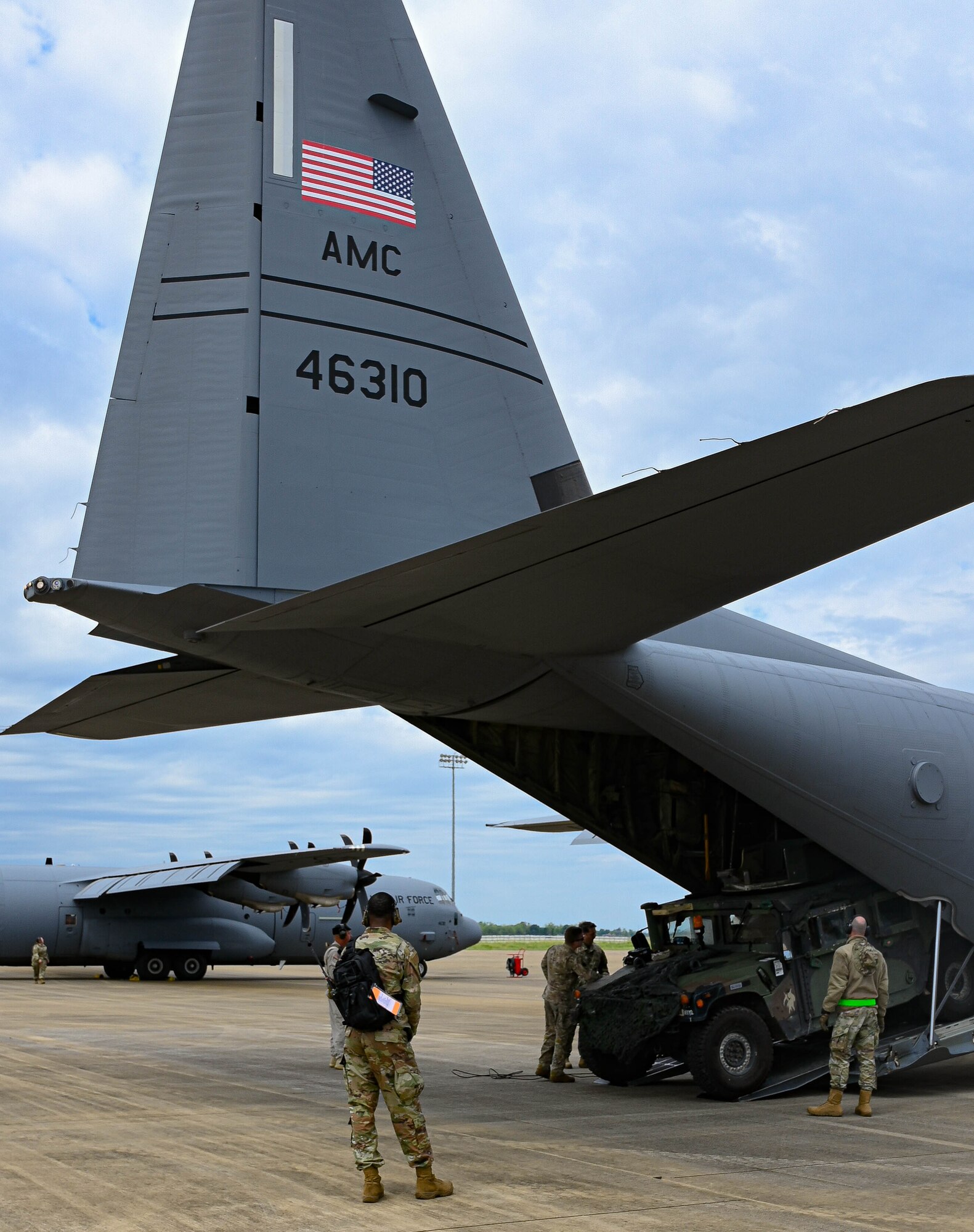 Airmen conduct pre flight operations during excercise Green Flag Little Rock 23-07