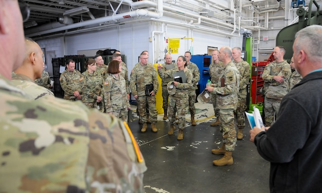 Army Reserve chief focuses on readiness during senior-leader summit