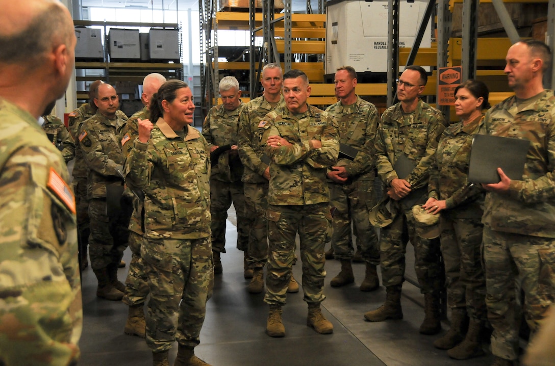 Army Reserve chief focuses on readiness during senior-leader summit