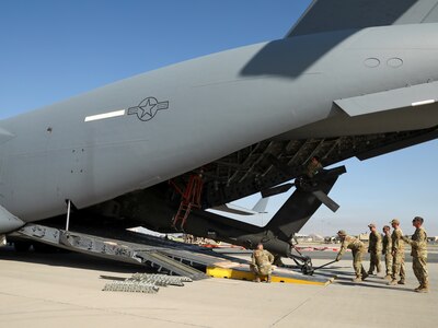 Task Force Spartan Crisis Response Task Force trains in Kuwait