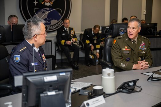  USSPACECOM hosts Chairman of the Japanese Joint Staff