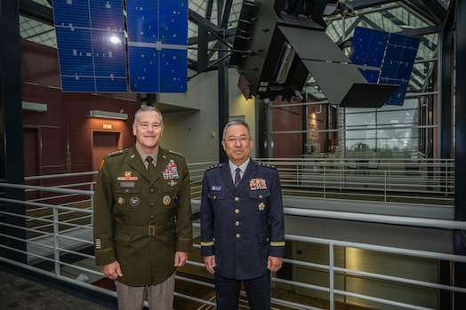 USSPACECOM hosts Chairman of the Japanese Joint Staff