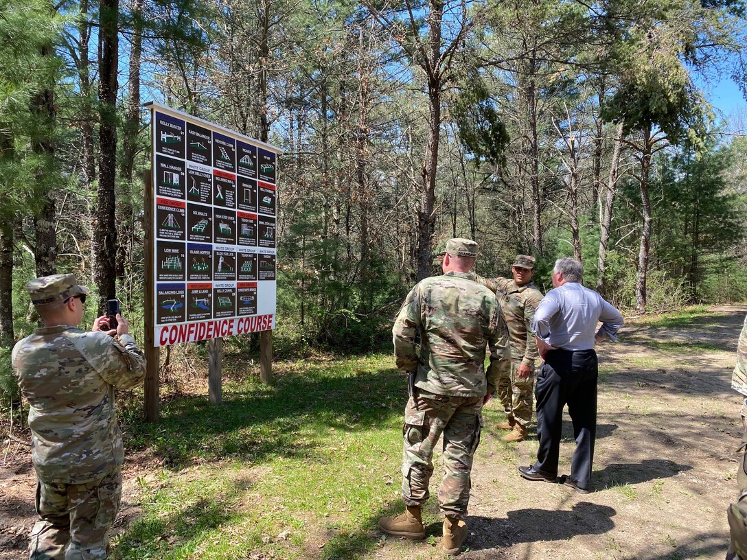 Assistant chief of Army Reserve visits Fort McCoy Garrison