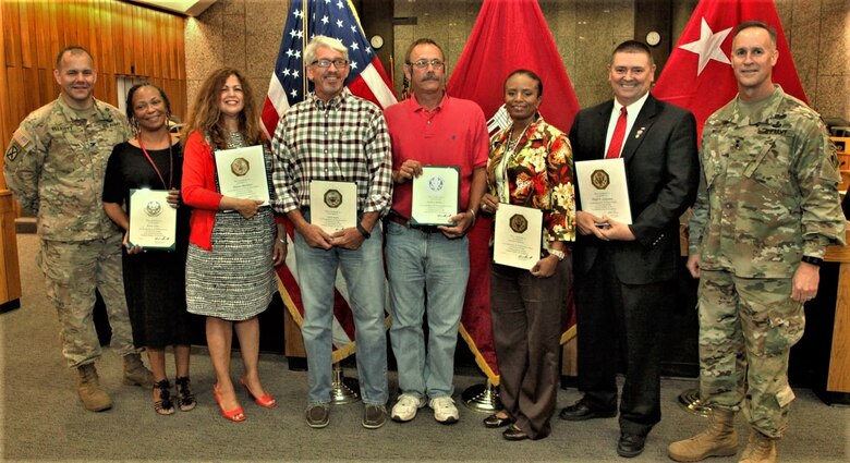 On June 20, six U.S. Army Corps of Engineer Memphis District employees received length of service certificates presented by Maj. Gen. Michael Wehr, Mississippi Valley Division Commanding General.
Pictured left to right, are Memphis District commander Col. Michael Ellicott, Kim Lewis (30 years of service), Teresa Martinez (35 years of service), Jack Ratliff (30 years of service), Robert Fletcher (25 years of service), Jackie Whitlock (35 years of service), Hugh Coleman (35 years of service), and Maj. Gen. Wehr.