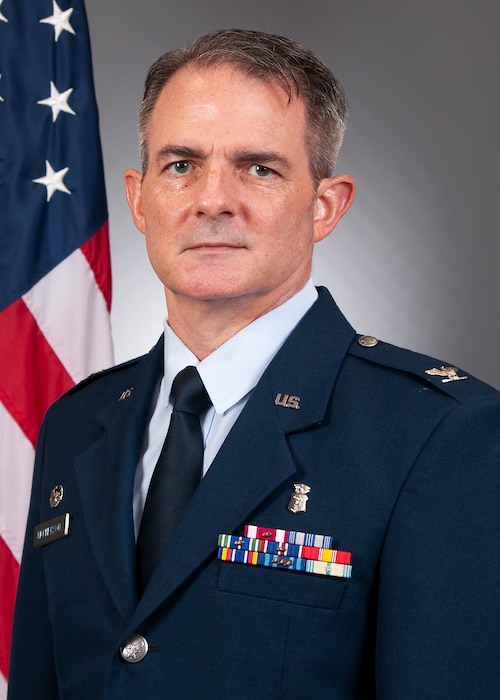 Photo of Airman