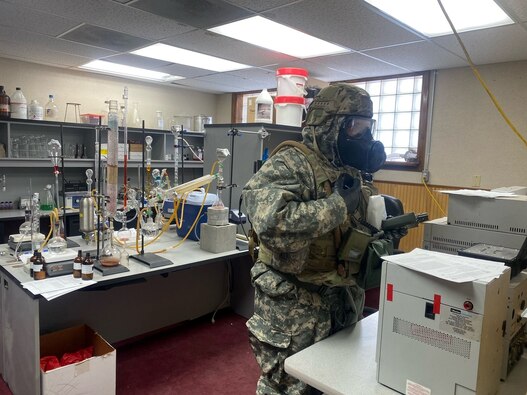 US Army civilians build mock Weapons of Mass Destruction labs for elimination training