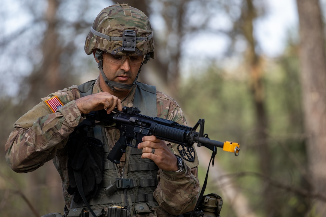 Eight Soldiers receive Expert Field Medical Badges in 3rd annual USAR competition