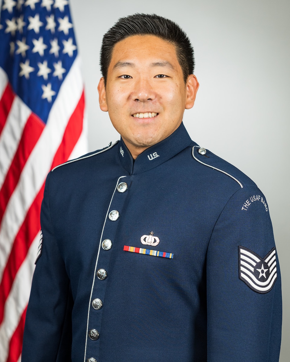 Leo Kim Bio Photo