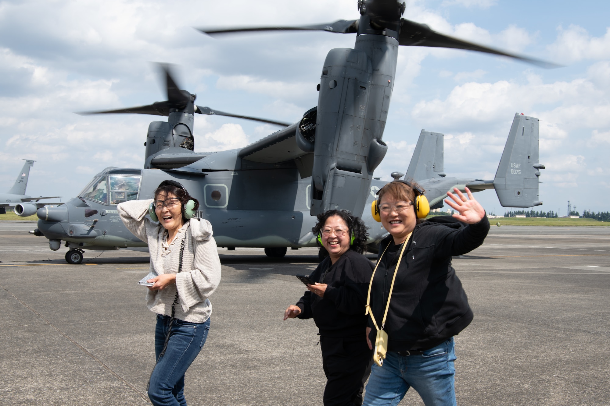 photography in front of CV-22