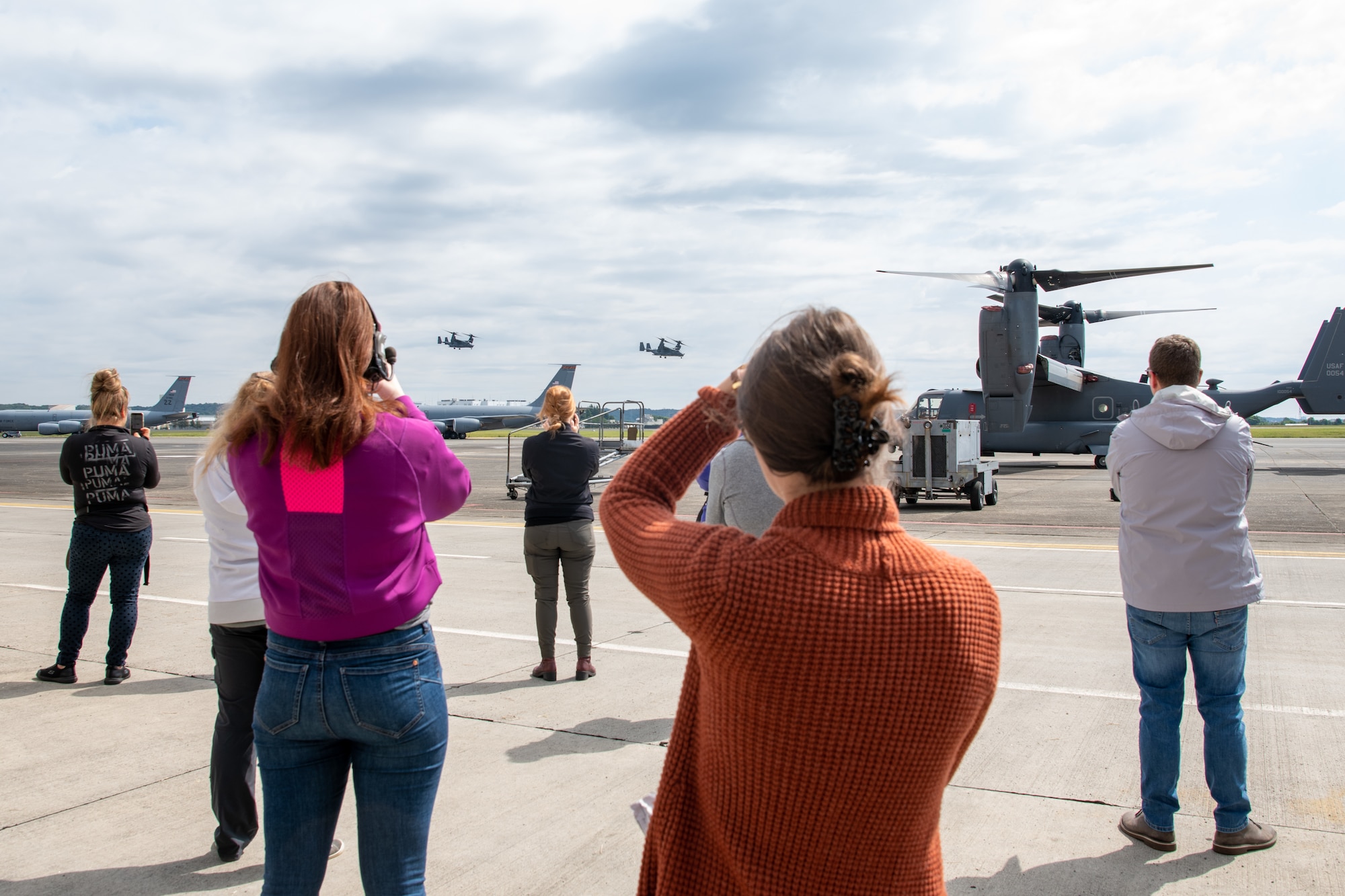 Pre-flight operations on CV-22