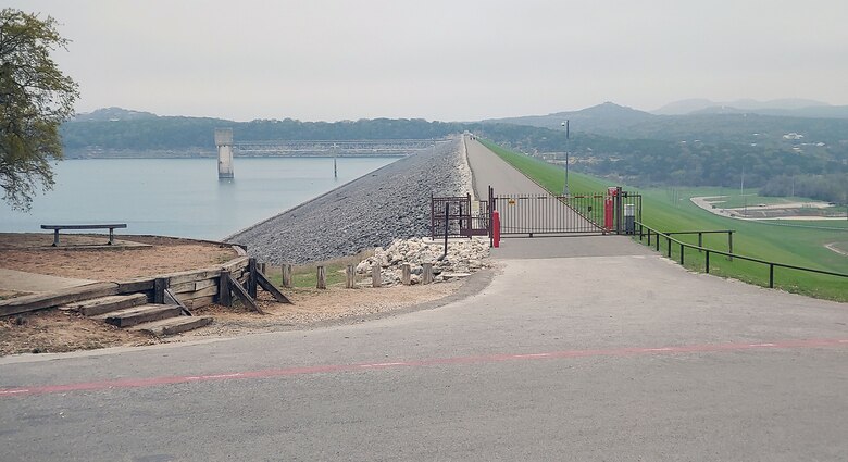 Photo of Canyon Lake Dam road blocked by gate