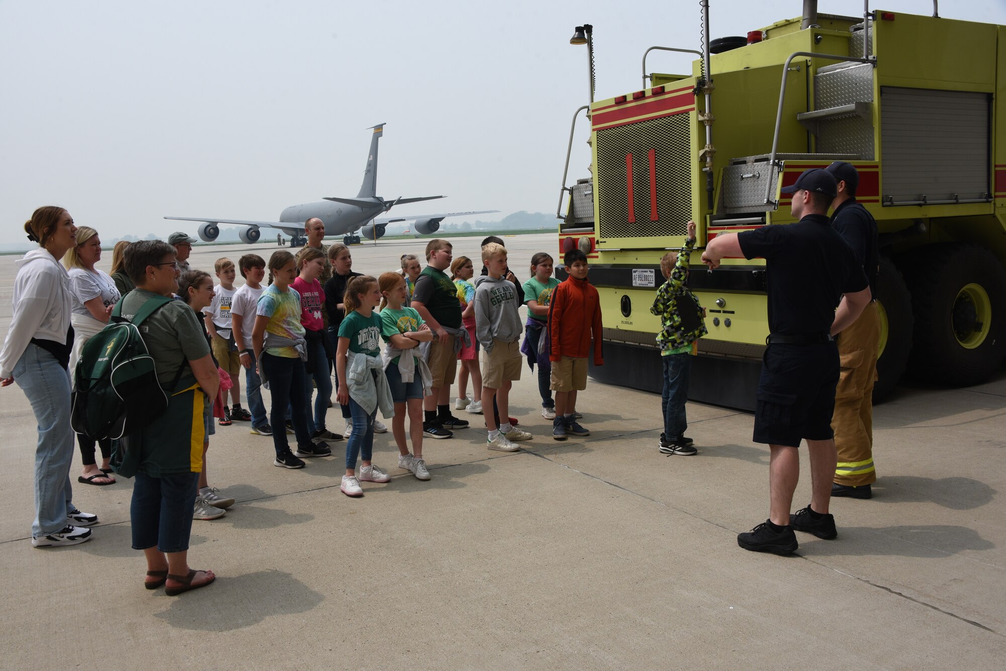 Le Mars Gehlen Catholic 4th Grade class tour