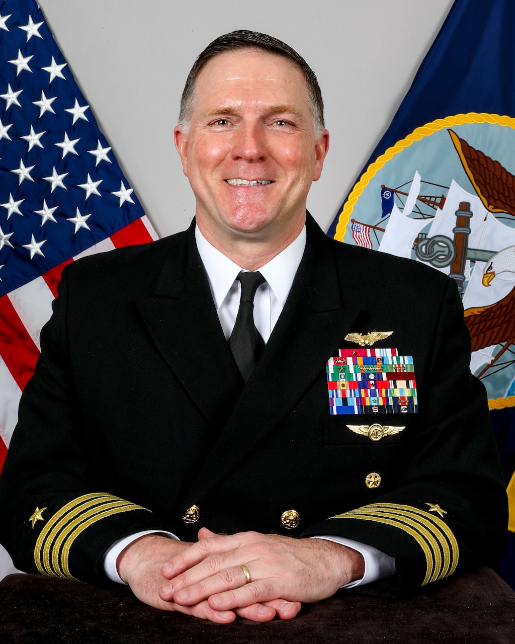 Mattingly Assumes Command of NSTC > Naval Education and Training