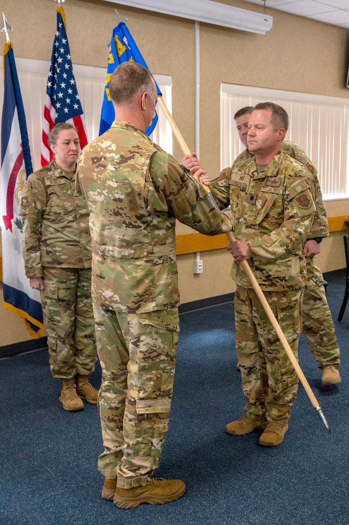 Ceremony marks 167th Airlift Squadron change of command > West Virginia ...