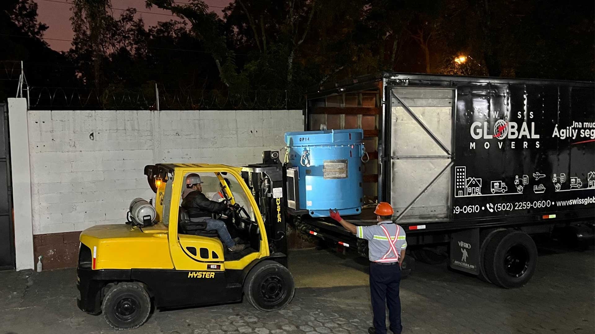 Loading the Cobalt-60 sources on truck