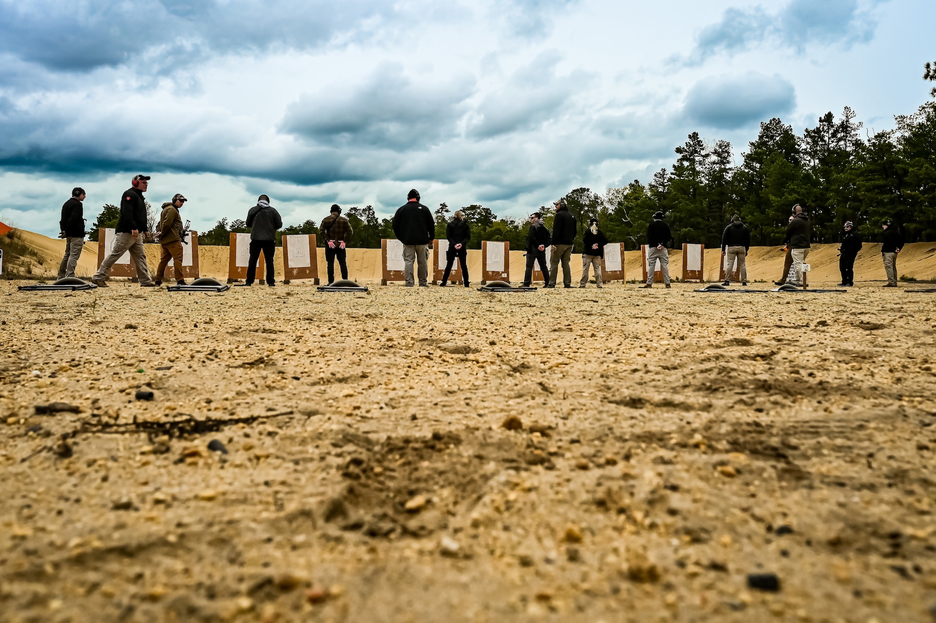 U.S. Army Reserve Criminal Investigation Division Special Agents participate in their annual training ‘Guardian Shield’ during May, 2023, at Joint Base McGuire-Dix-Lakehurst, N.J. CID is made up of professional, federal law enforcement officers who investigate felony crimes. CID Special Agents are commonly in suits and plain clothes as they conduct their investigations. Military Police officers are uniformed officers who may perform traffic duties on base, law and order policing, or detainee and detention operations abroad. Annual trainings like GS23 are essential to mission success not only for classroom and weapons qualifications, but also for agents to network and leverage experience from multiple law enforcement backgrounds.