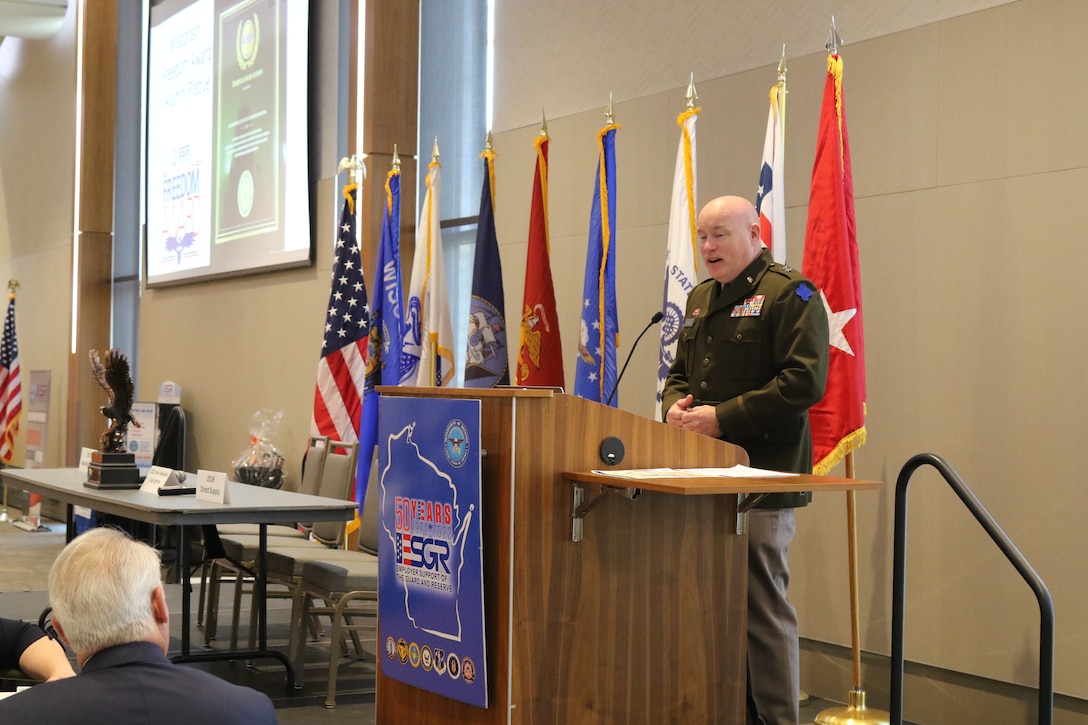 88th Readiness Division commander featured speaker at Milwaukee ESGR breakfast