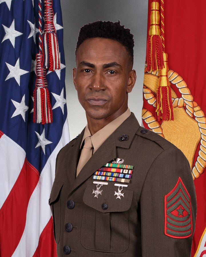 SgtMaj Askew Command Photo