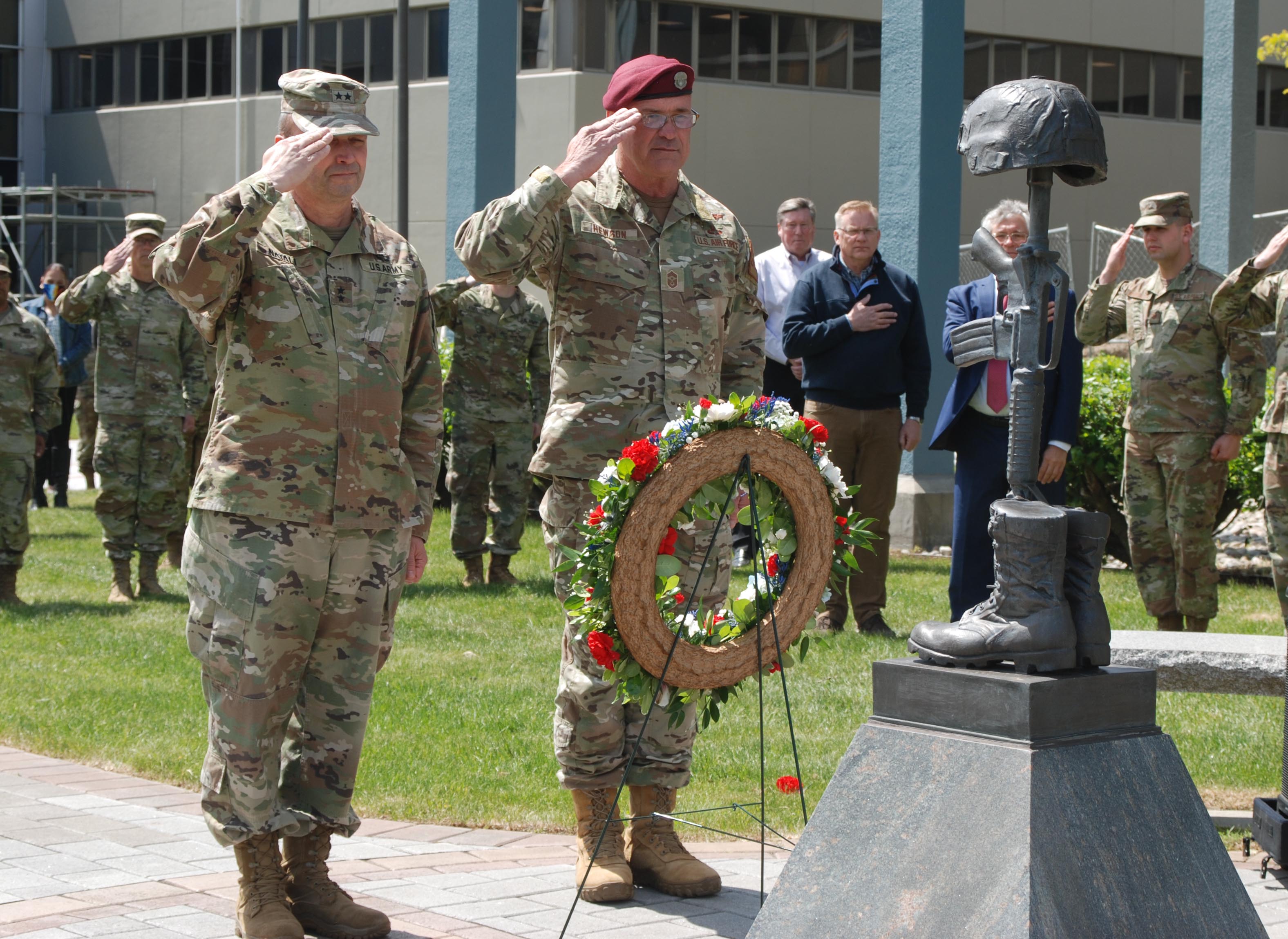National Guard Honors Fallen in Memorial Day Observances > Air