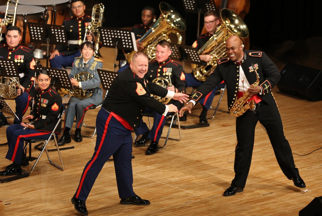 今年の第三海兵遠征軍音楽隊のスプリングコンサートはゲストに世界的に有名なブラスクインテット、ボストンブラスを迎え友情出演で陸上自衛隊第１５音楽隊と南西航空音楽隊が参加する豪華なイベントとなりました。