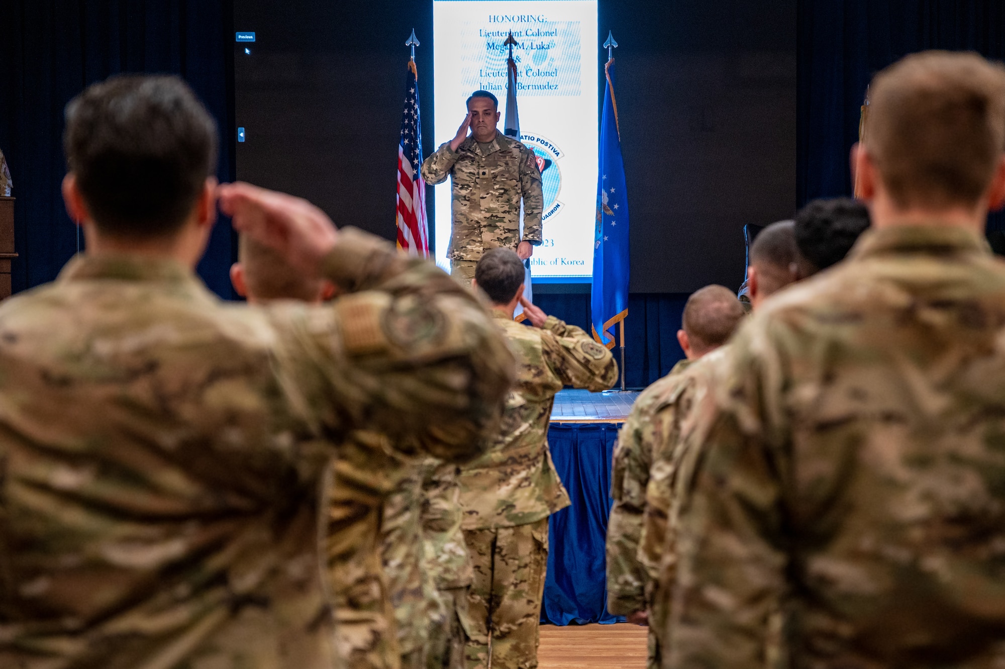photo of airmen