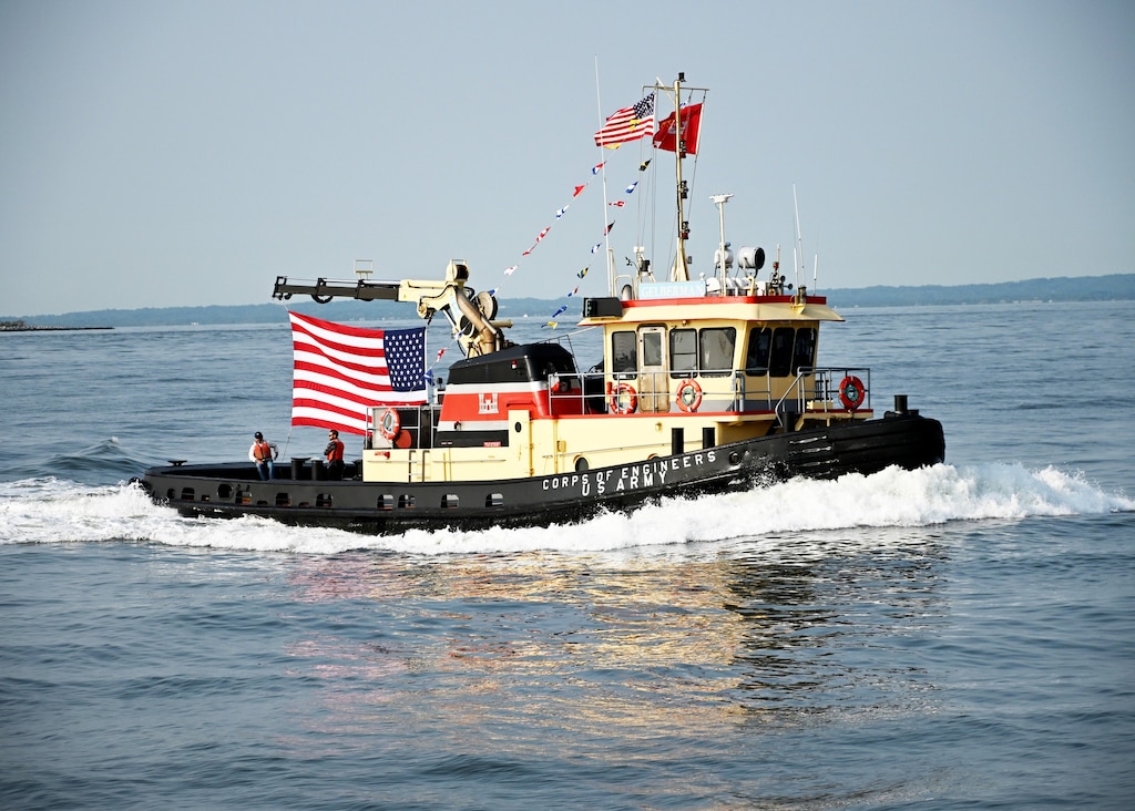 DCV Gelberman Leads the Parade of Ships during Fleet Week 2023