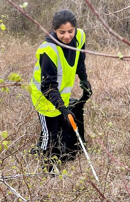 On a bright, brisk Saturday morning the Park Rangers from the Fort Worth District’s Bardwell Lake hosted an area cleanup along with other local organizations.