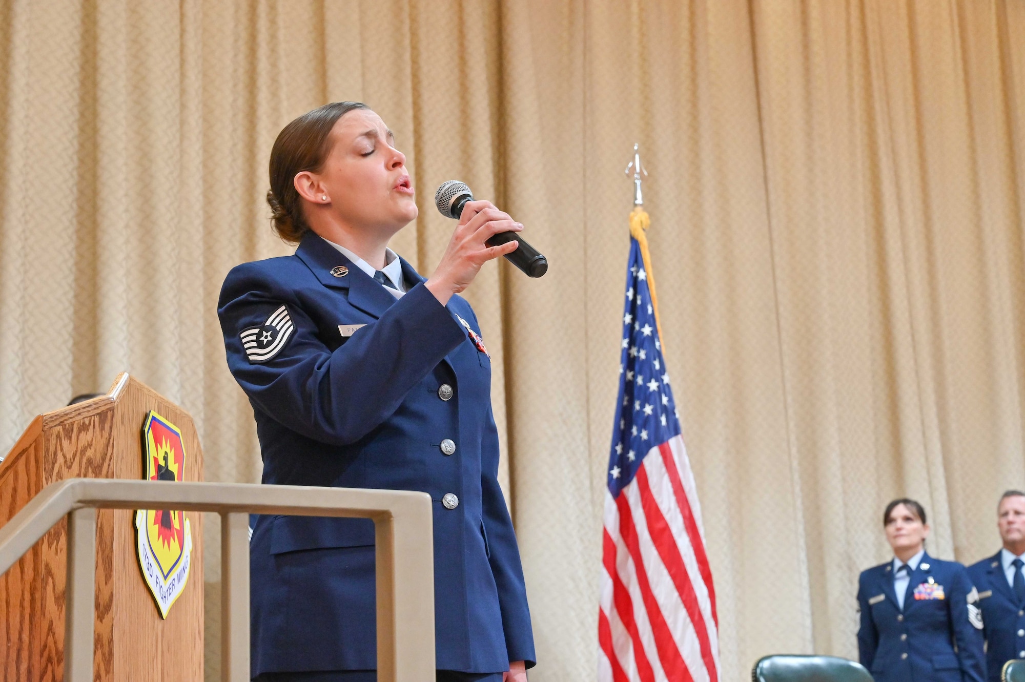 singing Airman