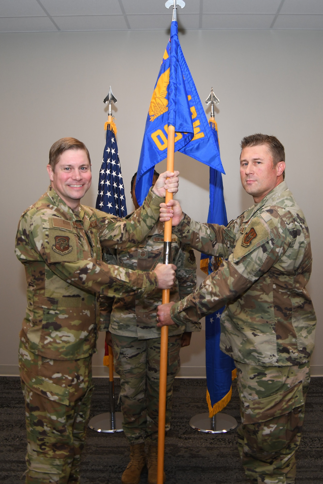 Robinson assumes command of 459 OSS