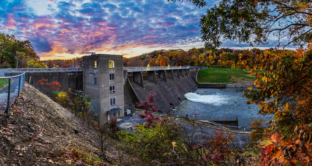 Beautiful sights of Shenango River Lake.