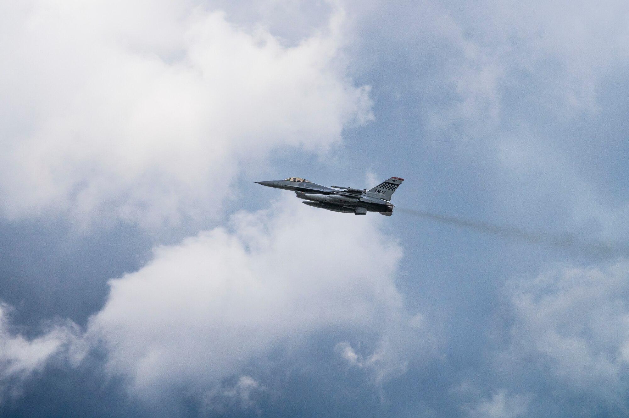 Photo of a U.S. Air Force F-16 Fighting Falcon flying