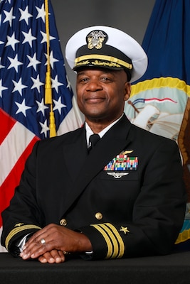 (Nov. 14, 2023) SAN DIEGO -- Official portrait of Cmdr. Robert F. Kersey III. (U.S. Navy photo)