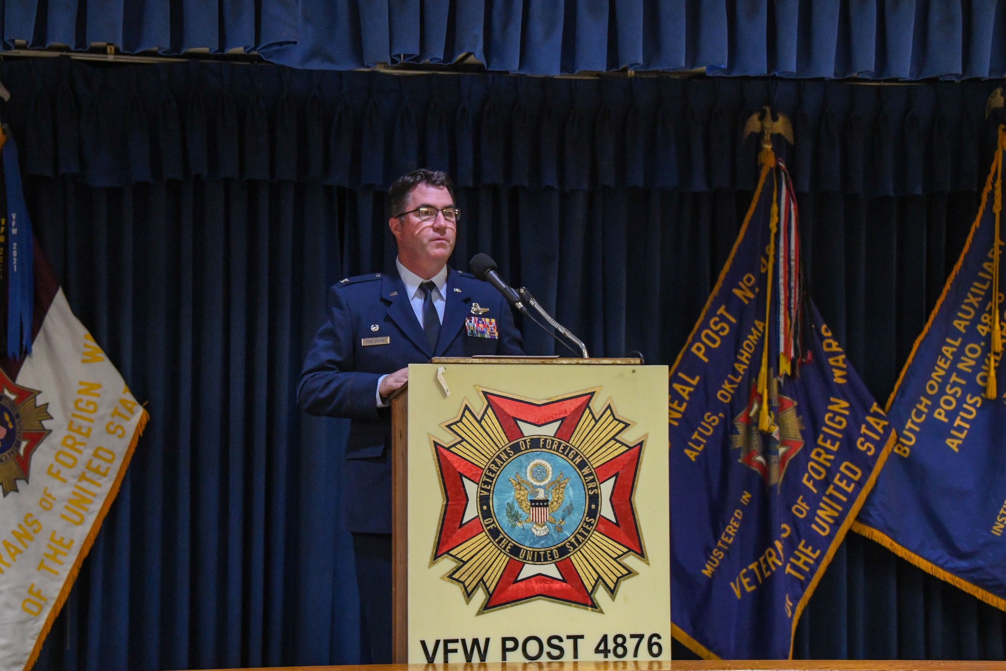 U.S. Air Force Col. John Masterson, 97th Operations Group commander, delivers a speech during a Veterans Day lunch at the VFW Post 4876 in Altus, Oklahoma, Nov. 11, 2023. Masterson spoke about the importance of paying tribute to those who have served. (U.S. Air Force photo by Senior Airman Miyah Gray)