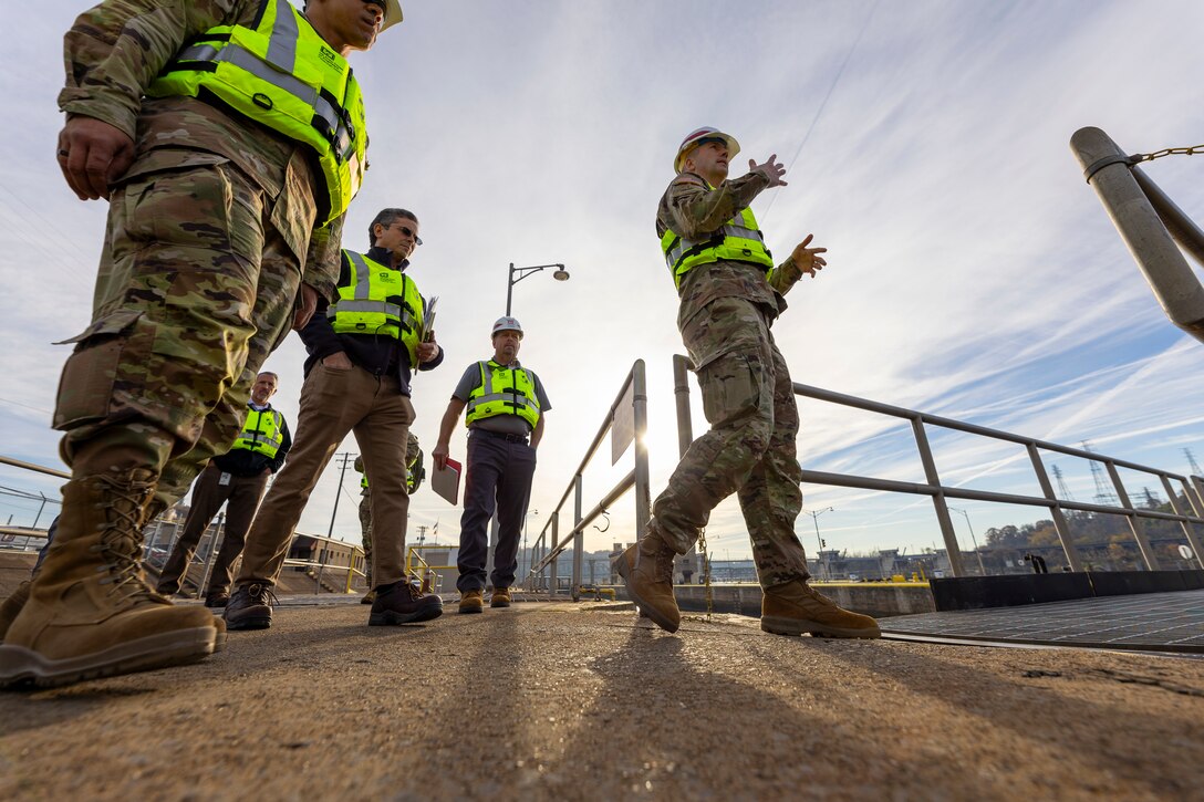 Brig. Gen. Mark Quander, the Great Lakes and Ohio River Division commander, visits locks and dams in the Pittsburgh District.