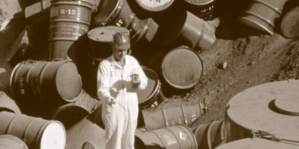 Cover for Nuclear Weapons Materials Gone Missing: What Does History Teach?