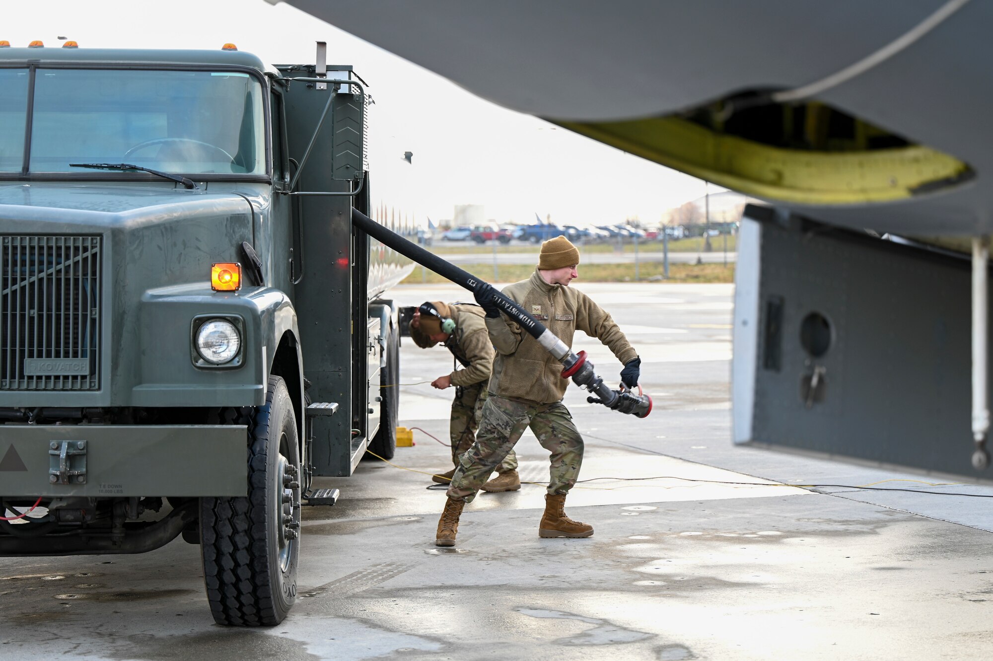 Airmen fuel a KC-135