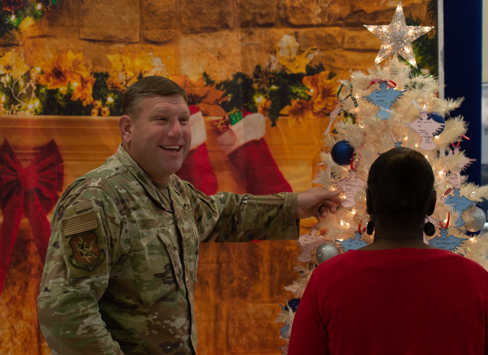 Team Moody gives back through Angel Tree > Moody Air Force Base > Article  Display