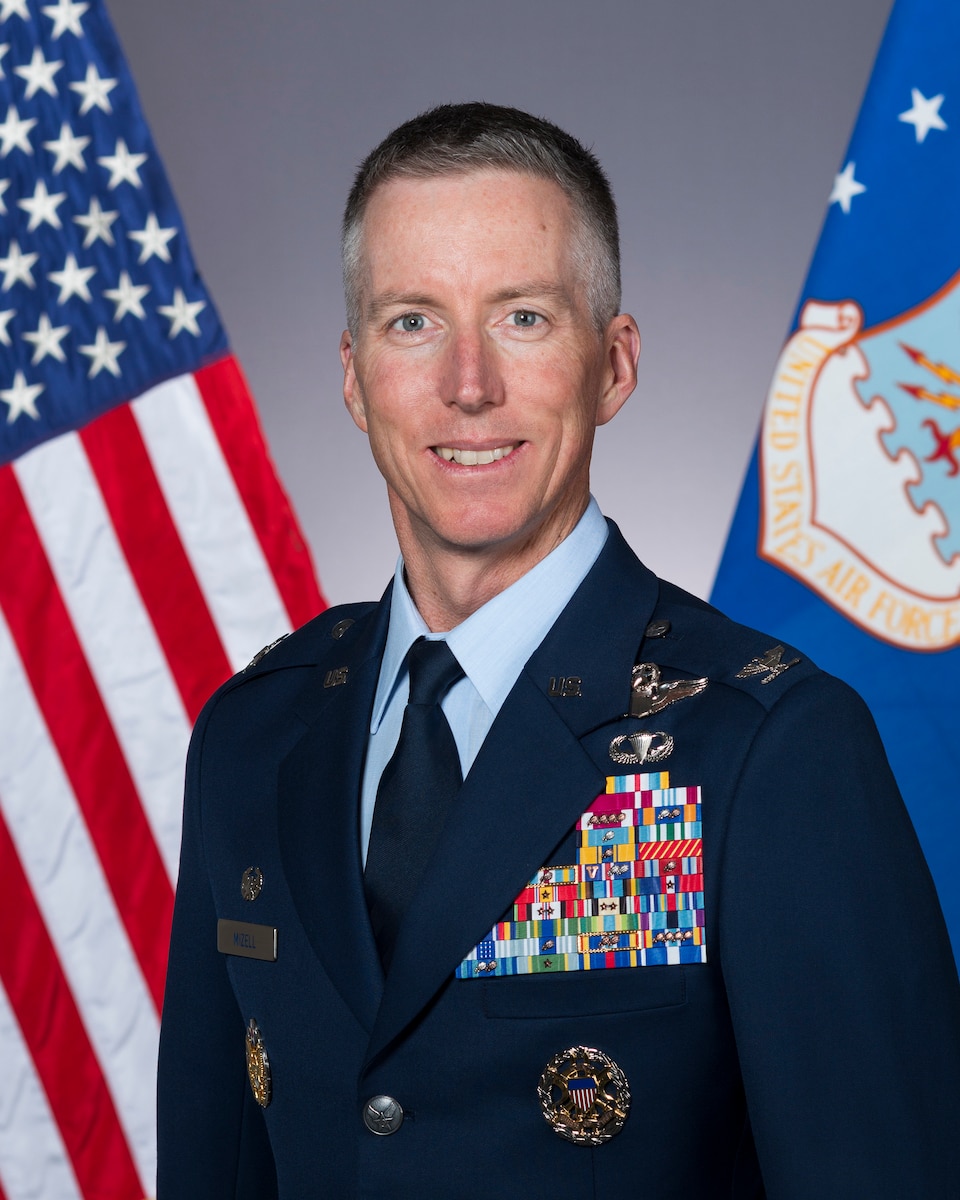 Col.Grant Mizell Official Photo