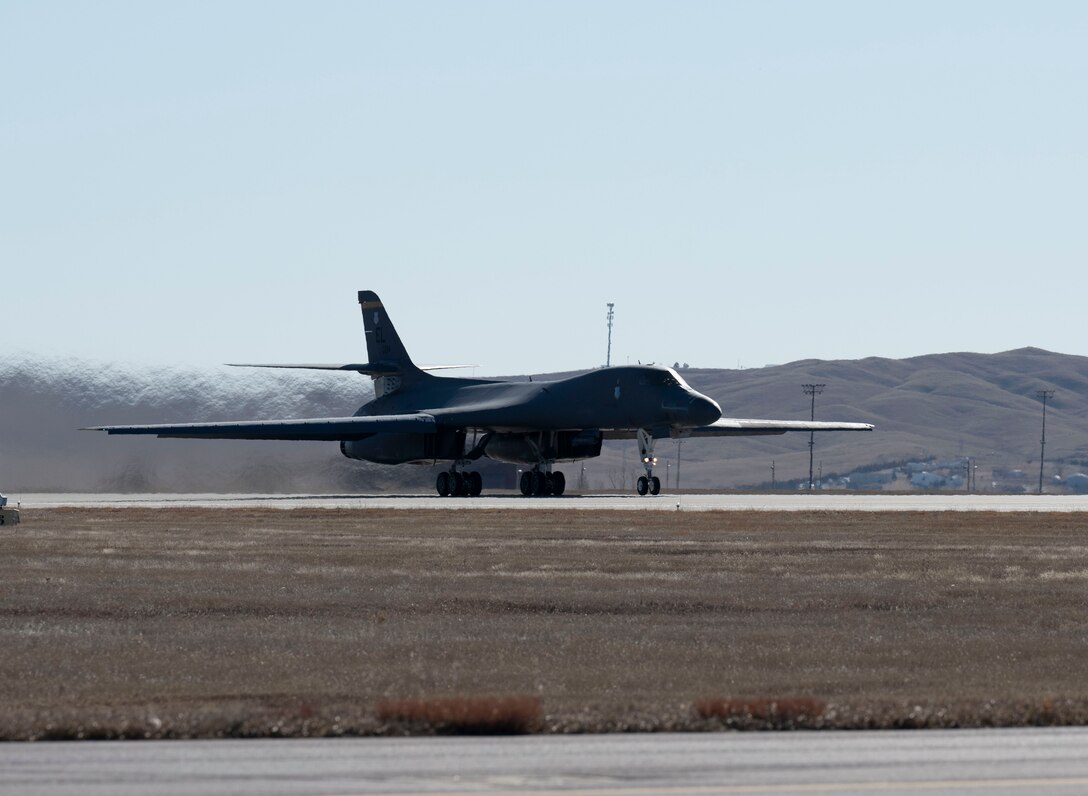 A B-1B Lancer prepares to take off at Ellsworth Air Force Base, South Dakota
