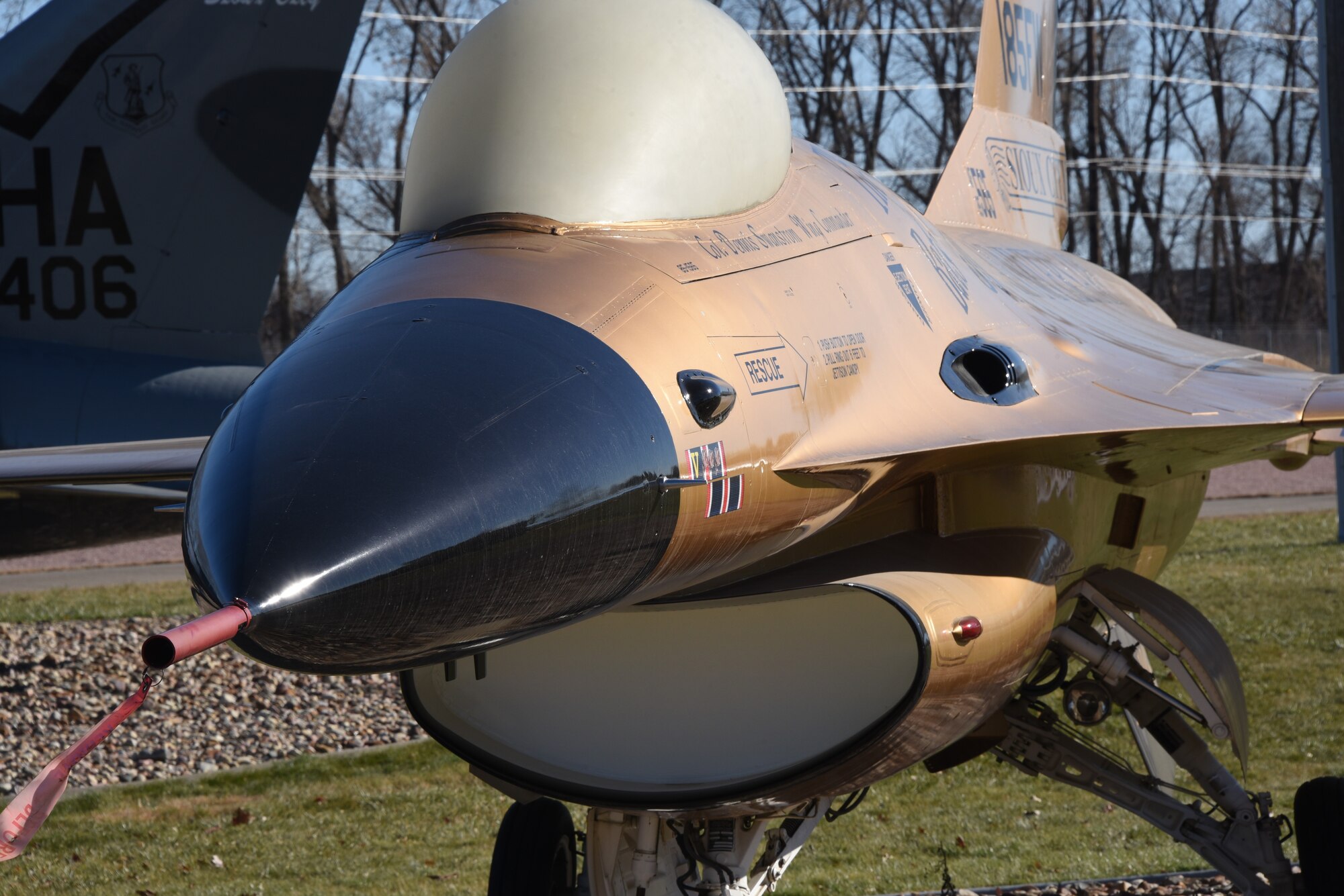 F-16