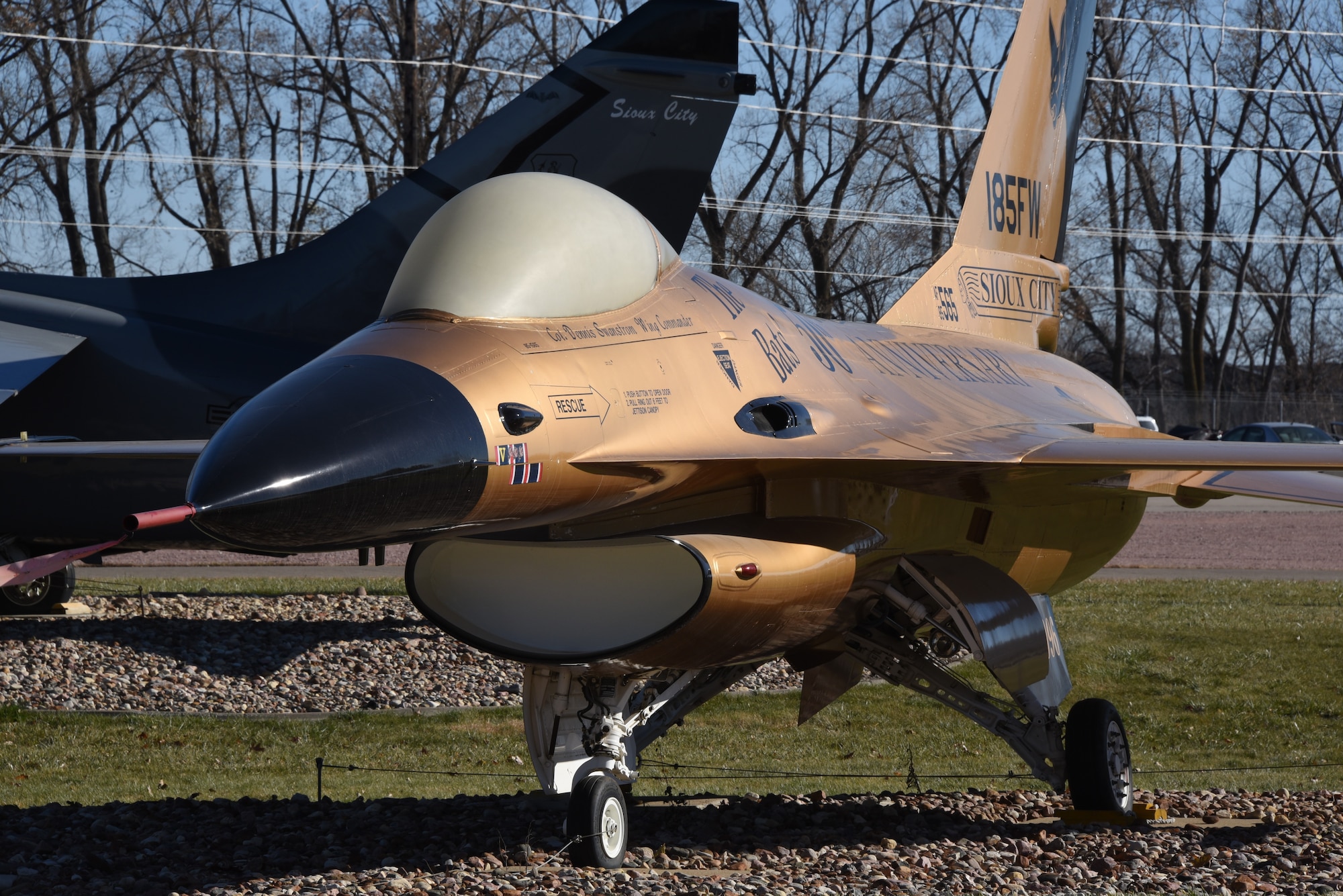 F-16